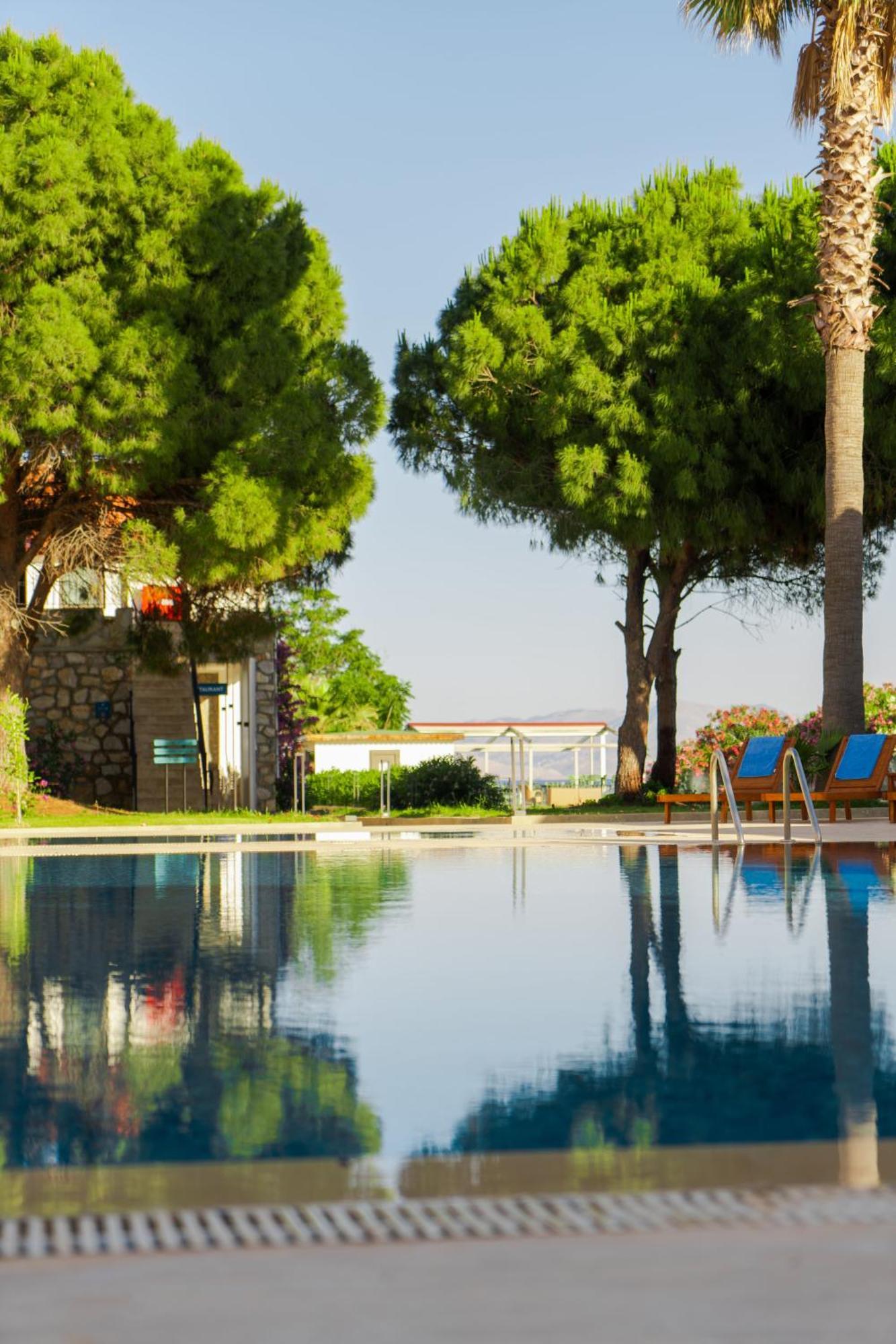 Feri Surf Club Hotel Datça Extérieur photo