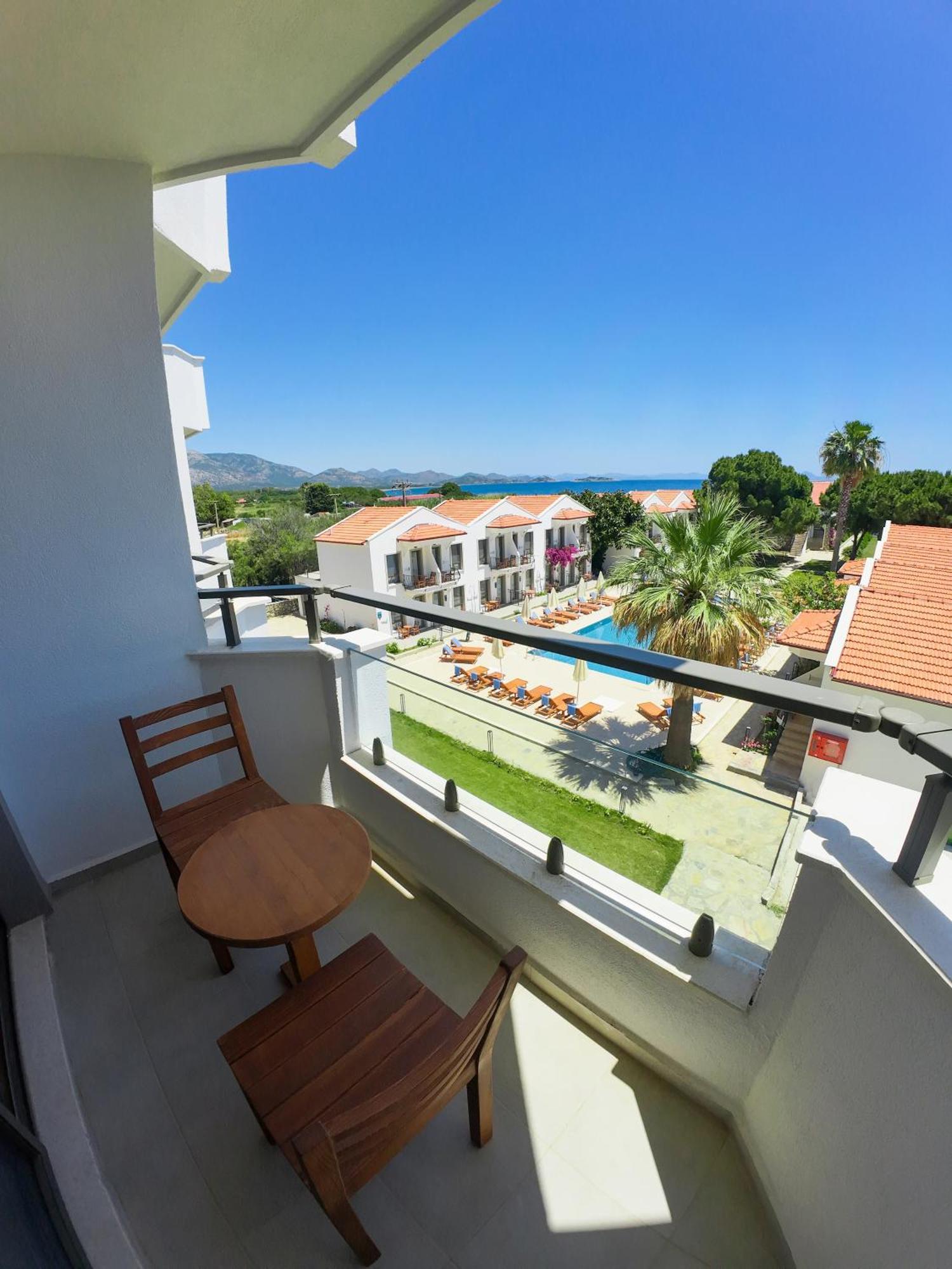 Feri Surf Club Hotel Datça Extérieur photo